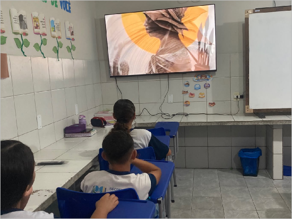 Alunos do 8º Ano Mergulham na História e no Legado de Tereza de Benguela